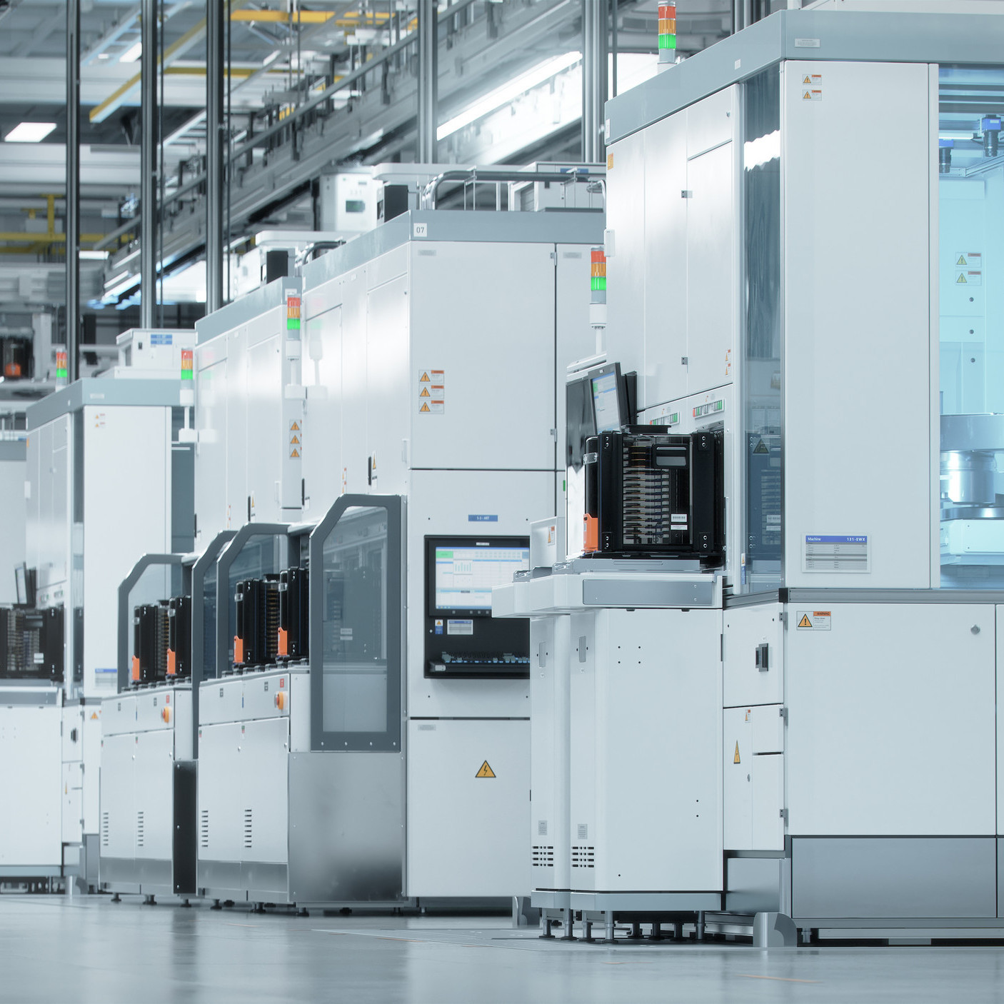 Pusat Data/Pabrik Semikonduktor